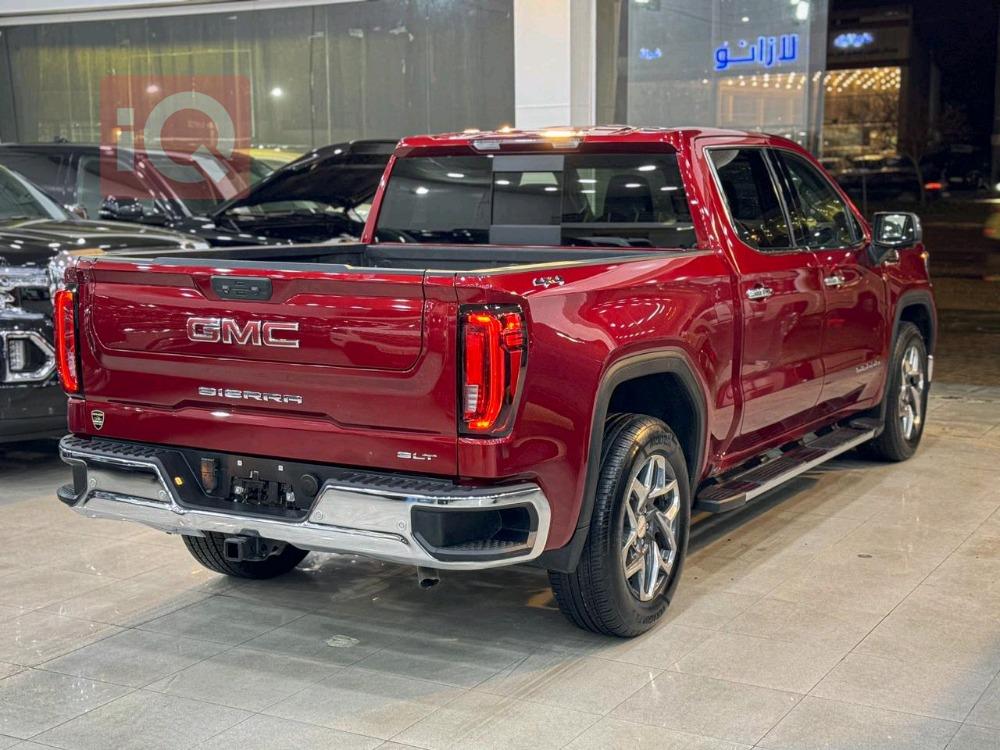 GMC Sierra